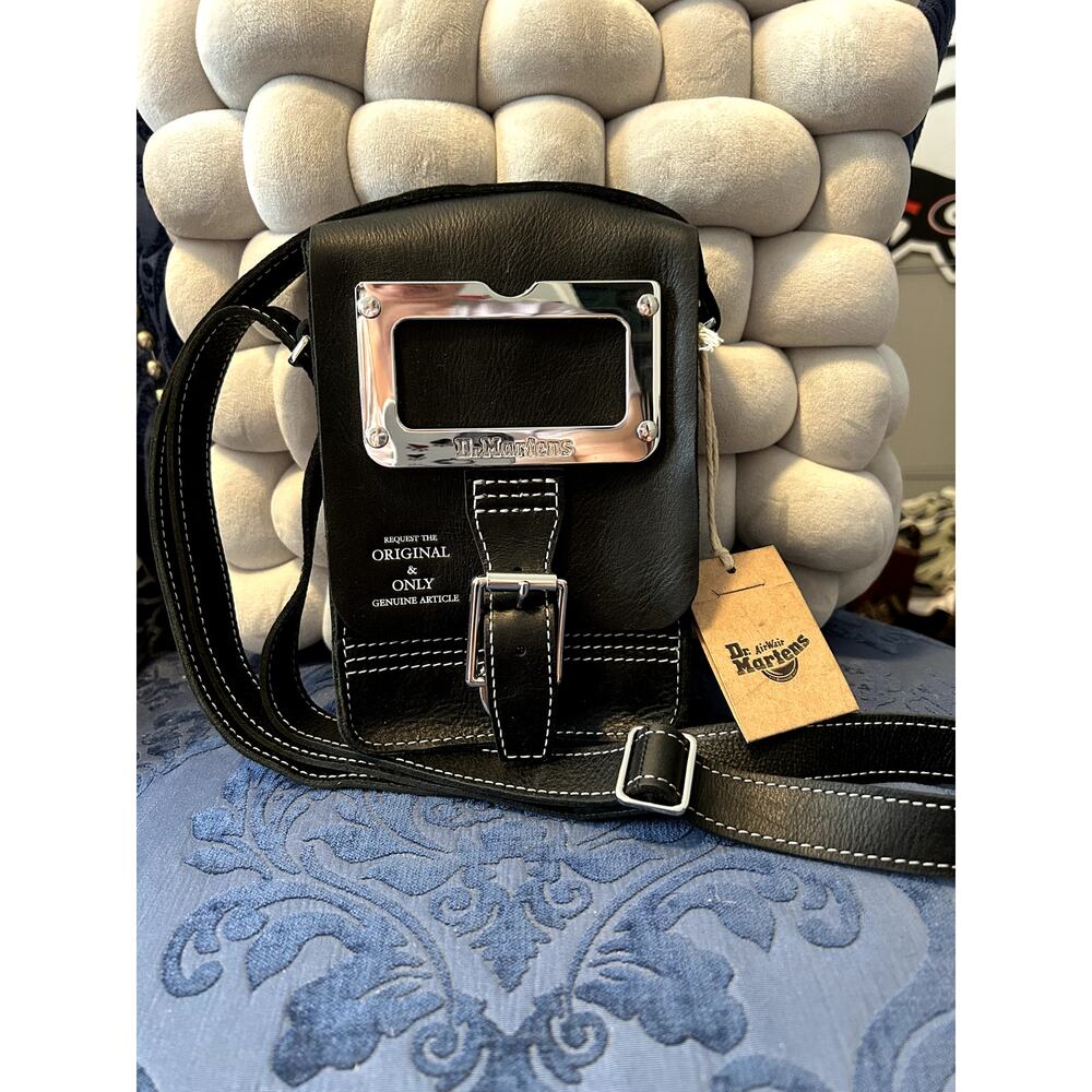 Dr Martens Overdrive Leather Vertical Black Crossbody NWT